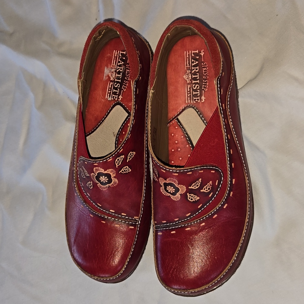 L'Artiste Spring Step SZ:39 Color:Red